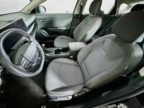 Used 2025 Kia K4 FWD image 13