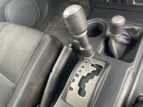 Used 2014 Toyota FJ Cruiser 4WD w/ Upgrade Package image 22