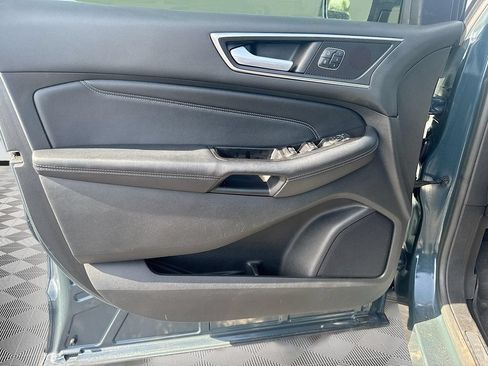 Used 2016 Ford Edge Titanium w/ Technology Package FWD image 20