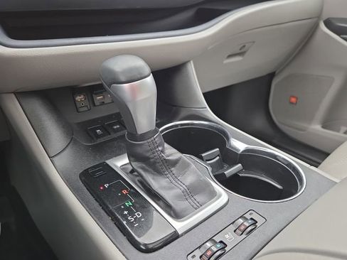 Used 2019 Toyota Highlander Limited Platinum AWD/4WD image 49