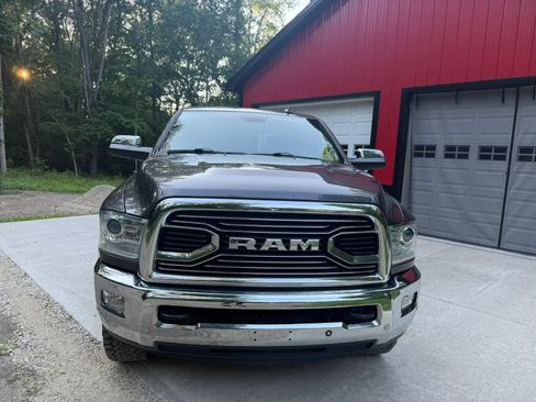Used 2018 RAM 2500 Limited AWD/4WD image 3
