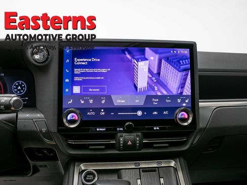 Used 2025 Lexus GX 550 w/ Accessory Package (2T) AWD/4WD image 12