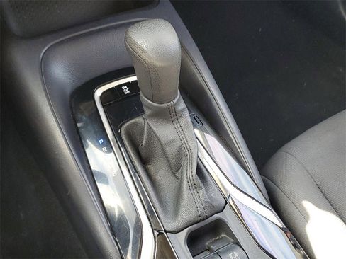 Used 2022 Toyota Corolla LE image 26