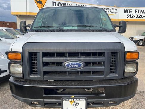 Used 2013 Ford E-250 and Econoline 250 image 2