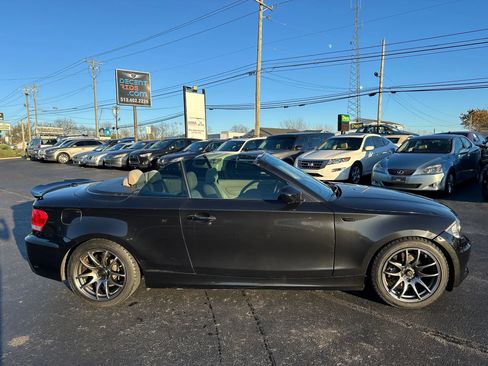 Used 2011 BMW 128i Convertible w/ Sport Pkg image 2
