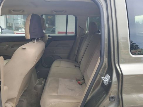 Used 2015 Jeep Patriot Sport AWD/4WD image 10