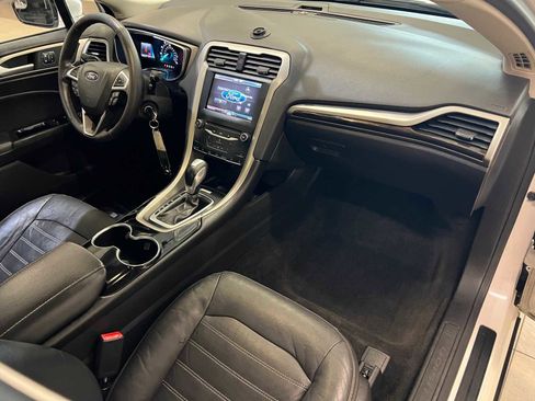 Used 2014 Ford Fusion SE w/ Equipment Group 202A image 15