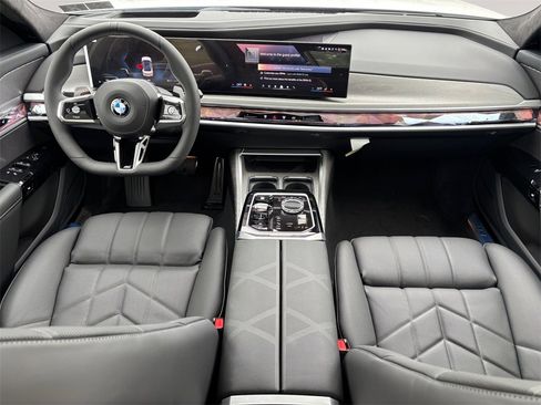 New 2025 BMW 760i xDrive image 10