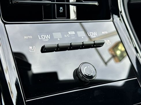 New 2026 Porsche Panamera RWD image 23