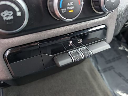 Used 2021 RAM 1500 Big Horn image 29