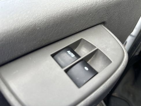 Used 2018 Chevrolet Express 2500 image 13