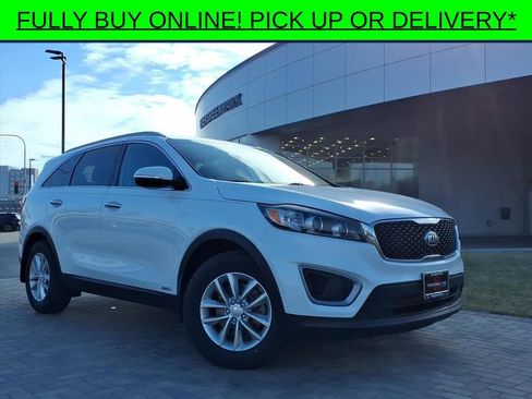 Used 2016 Kia Sorento LX w/ LX Convenience Package image 1
