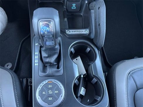 New 2025 Ford Bronco Outer Banks w/ Sasquatch Package image 20