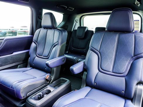 New 2026 INFINITI QX80 4WD image 40