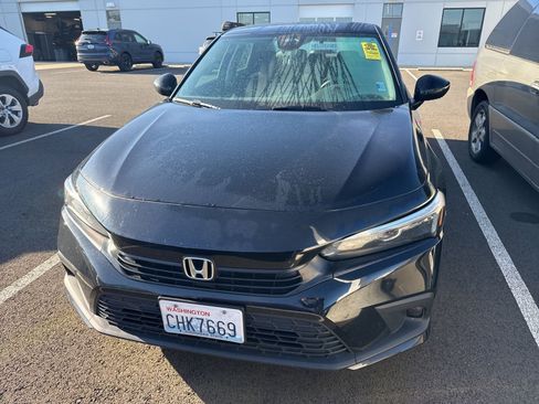 Used 2023 Honda Civic LX image 2