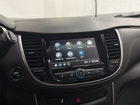 Used 2019 Chevrolet Trax LT w/ LT Convenience Package FWD image 35