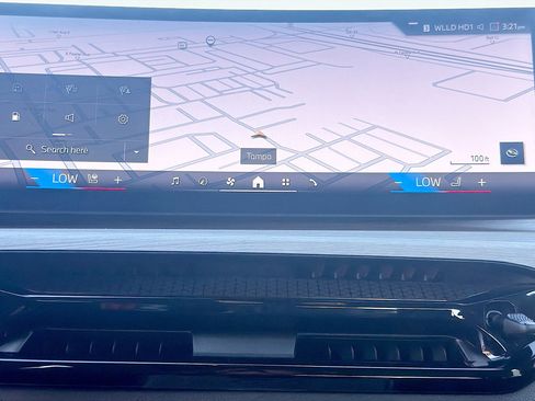 Used 2025 BMW 330i xDrive 330i xDrive image 32