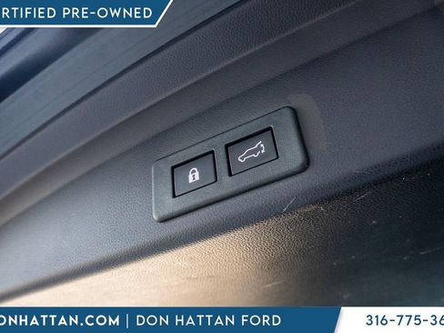 Used 2022 Subaru Ascent Limited AWD/4WD image 32