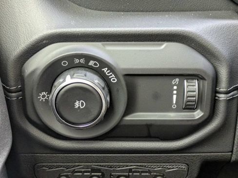 New 2026 Jeep Wrangler Unlimited Sahara AWD/4WD image 25