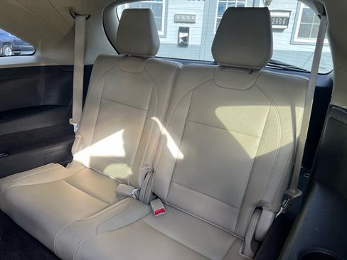 Used 2017 Acura MDX SH-AWD image 9