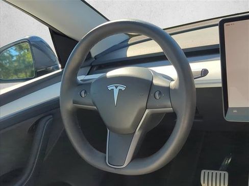 Used 2025 Tesla Model Y Performance AWD/4WD image 28