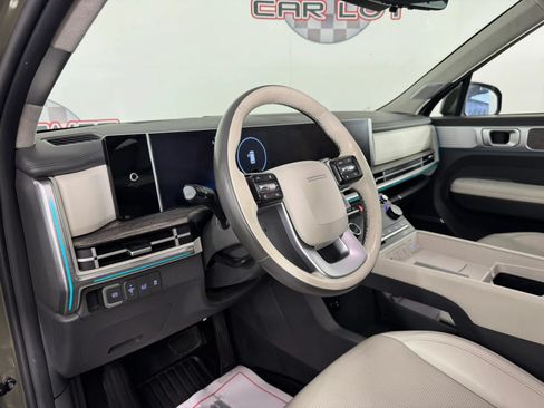 Used 2024 Hyundai Santa Fe Calligraphy AWD/4WD image 10