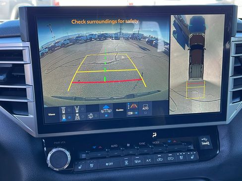 Used 2025 Toyota Tundra Limited AWD/4WD image 23