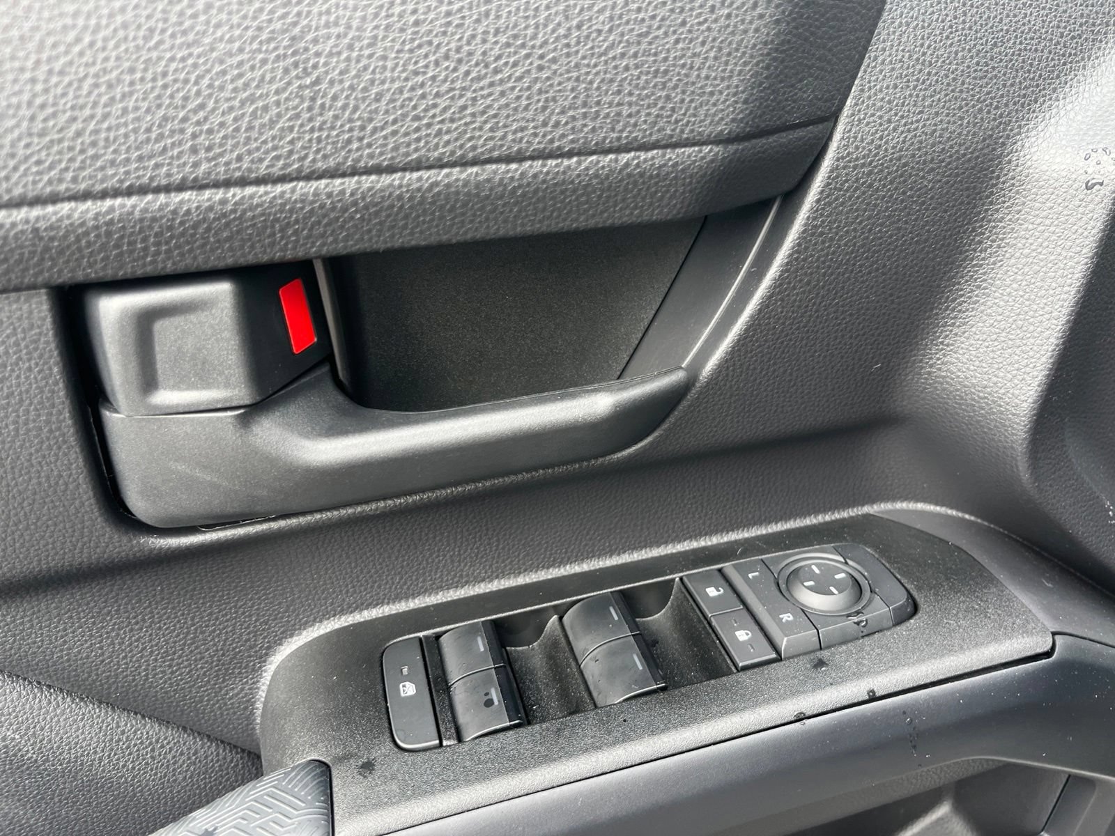 Used 2025 Toyota 4Runner SR5 AWD/4WD image 9