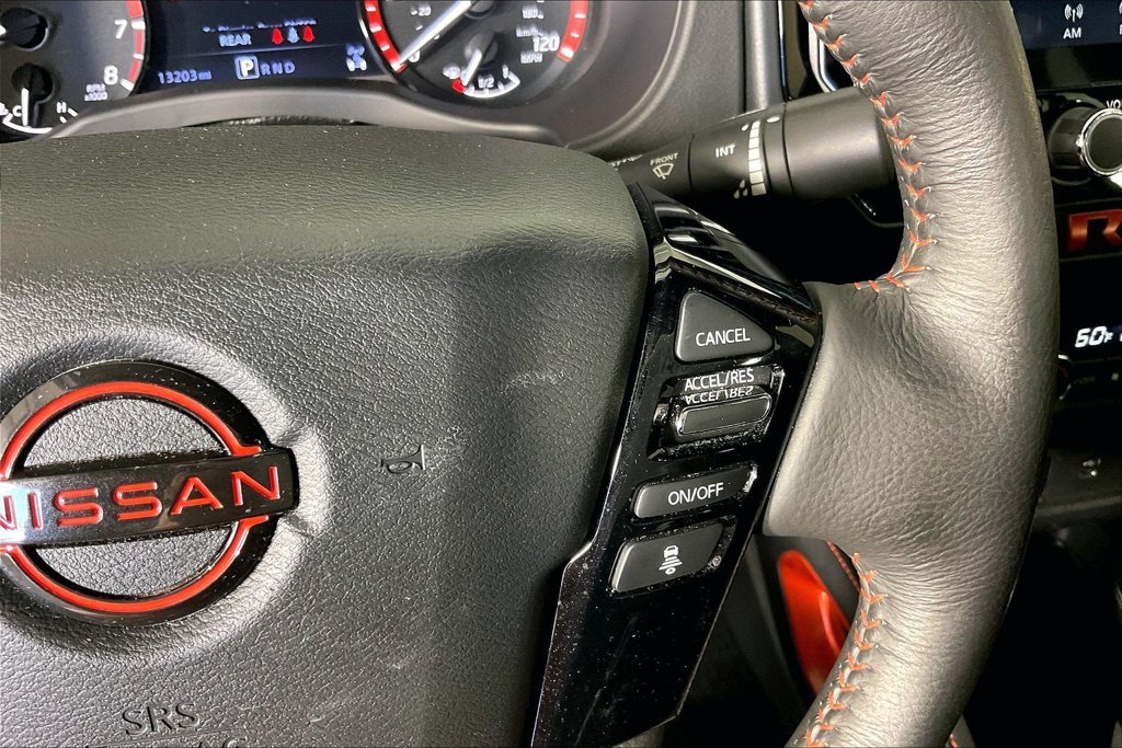 Used 2025 Nissan Frontier PRO-4X AWD/4WD image 23