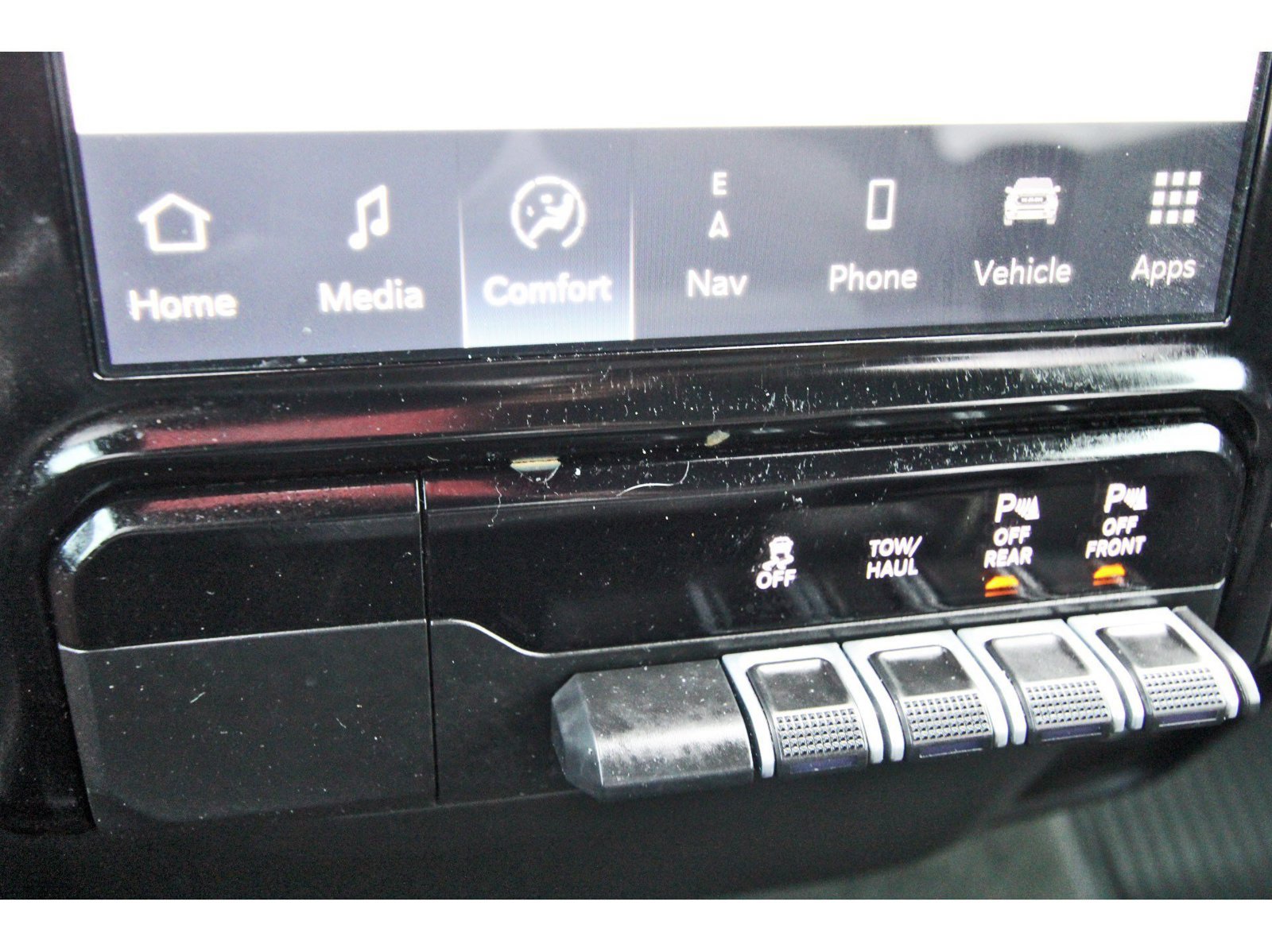 Used 2023 RAM 1500 Laramie AWD/4WD image 25