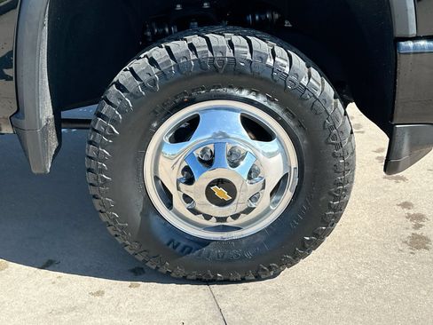 Used 2023 Chevrolet Silverado 3500 High Country w/ Snow Plow Prep/Camper Package AWD/4WD image 10
