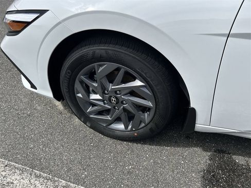 New 2026 Hyundai Elantra Blue image 30
