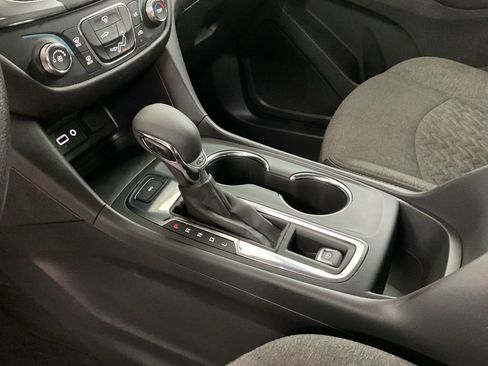 Used 2023 Chevrolet Equinox LT AWD/4WD image 18