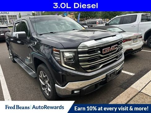 Used 2023 GMC Sierra 1500 SLT w/ SLT Premium Plus Package AWD/4WD image 1