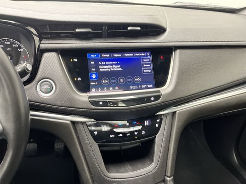 Certified 2025 Cadillac XT5 Premium Luxury image 19