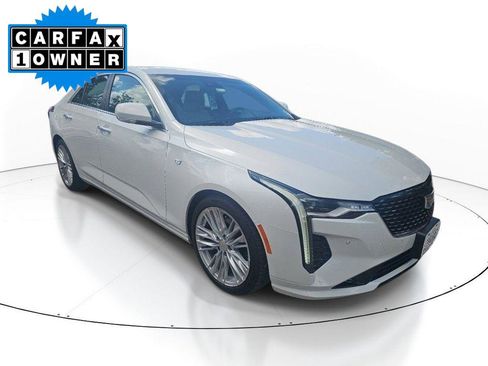 Used 2024 Cadillac CT4 Premium Luxury RWD image 1