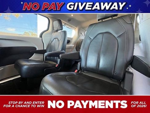 Used 2019 Chrysler Pacifica Touring-L Plus w/ Tire & Wheel Group image 26