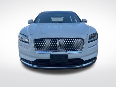 Used 2022 Lincoln Nautilus Reserve image 2
