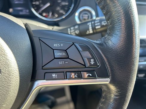 Used 2018 Nissan Rogue Sport SL w/ SL Premium Package image 20