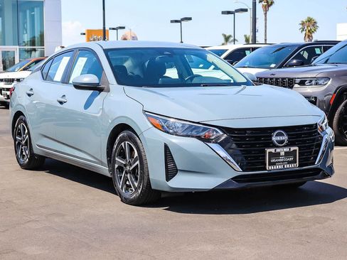 Used 2024 Nissan Sentra SV FWD image 3