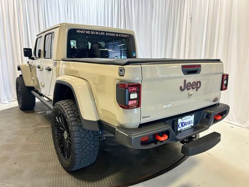 Used 2022 Jeep Gladiator Mojave w/ Dual Top Group AWD/4WD image 25