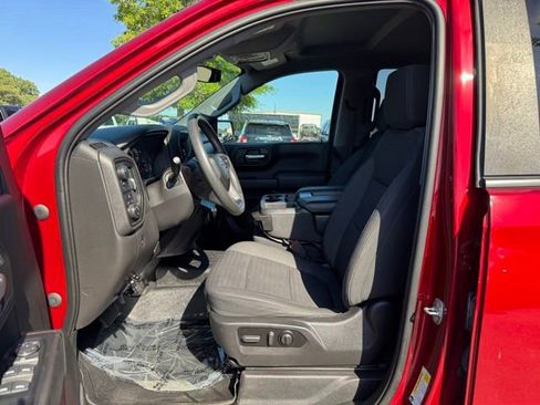 Used 2022 Chevrolet Silverado 1500 Custom Trail Boss w/ Safety Confidence Package AWD/4WD image 15