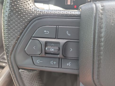 Certified 2024 Toyota Tacoma SR5 AWD/4WD image 30
