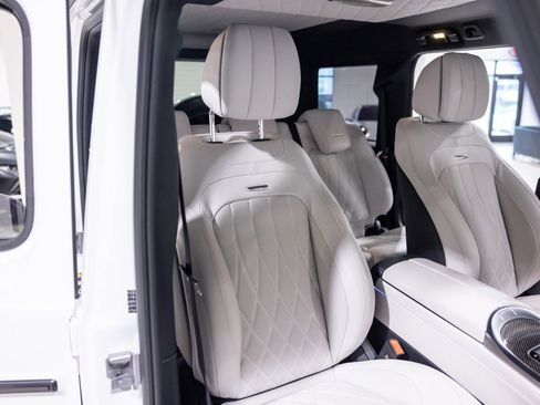 Used 2025 Mercedes-Benz G 63 AMG 4MATIC image 32