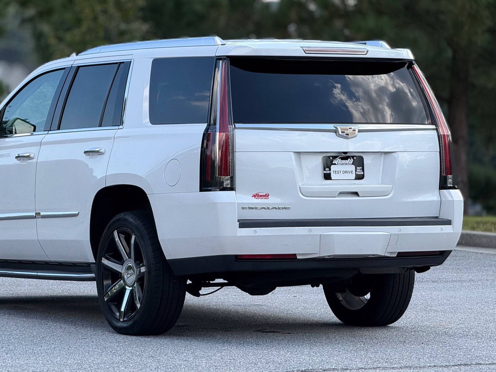 Used 2016 Cadillac Escalade Luxury AWD/4WD image 50