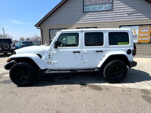 Used 2021 Jeep Wrangler Unlimited Sahara image 8
