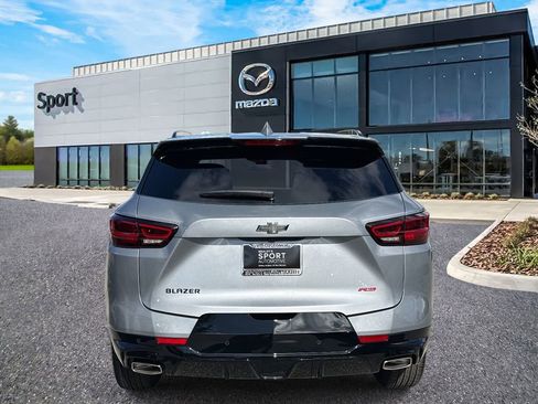 Used 2025 Chevrolet Blazer RS w/ Enhanced Convenience Package image 4