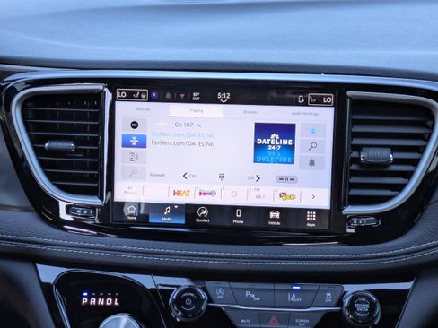 New 2026 Chrysler Pacifica Select image 20