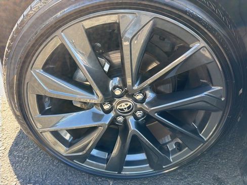 Certified 2025 Toyota Corolla SE image 17