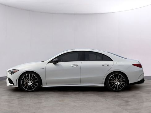 Used 2022 Mercedes-Benz CLA 35 AMG 4MATIC image 4